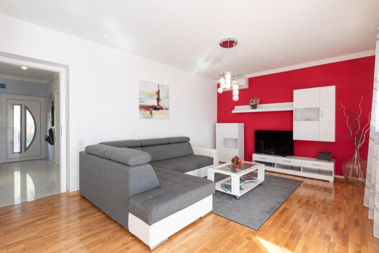 Apartment Lavanda With Beautiful Garden Krk Town Luaran gambar