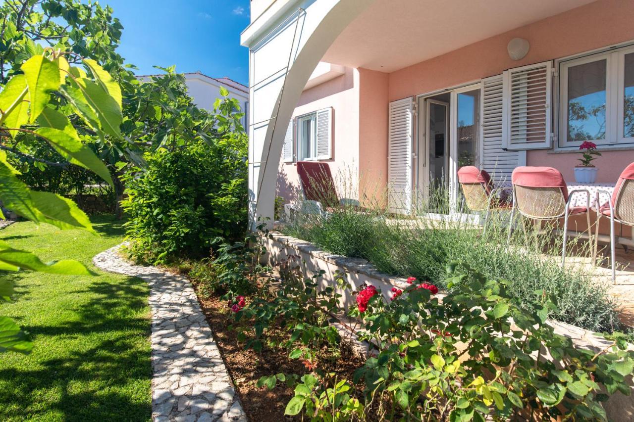 Apartment Lavanda With Beautiful Garden Krk Town Luaran gambar