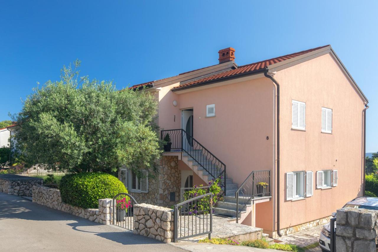 Apartment Lavanda With Beautiful Garden Krk Town Luaran gambar